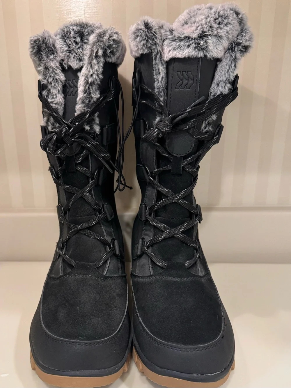 All In Motion Woman's Cecily Waterproof Winter Boots Size 9